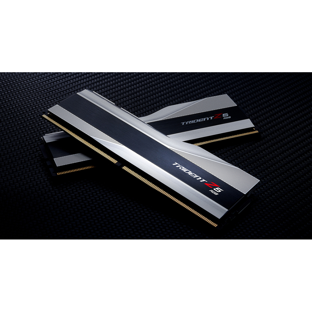 Модуль пам'яті для комп'ютера DDR5 32GB (2x16GB) 6000 MHz Trident Z5 RGB Silver G.Skill (F5-6000J4040F16GX2-TZ5RS) Diawest