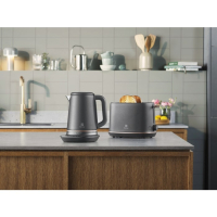 Електрочайник Electrolux E7K1-6BP Diawest