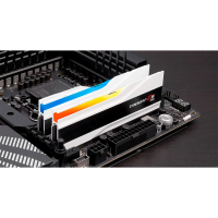 Модуль пам'яті для комп'ютера DDR5 32GB (2x16GB) 7200 MHz Trident Z5 RGB Matte White G.Skill (F5-7200J3445G16GX2-TZ5RW) Diawest