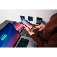 Зарядний пристрій Verbatim GaN 200 W 4 ports (2xUSB-C-100 W,USB-C-65 W /USB-A -3.0) (32204) Diawest