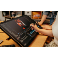 Графічний планшет Wacom Cintiq 24 (2025) (DTK246K0B) Diawest